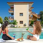Apartamento Rodon Garden 2 Sarti